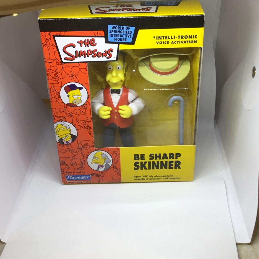 The Simpsons Be Sharp Skinner Action Figure